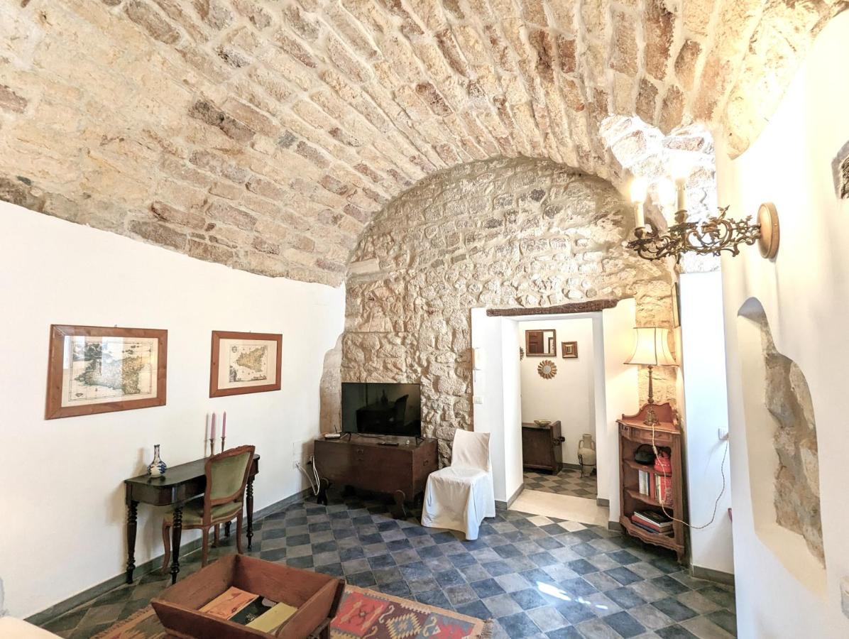 Апартаменты La Casa Delle Fate Сиракузы Экстерьер фото